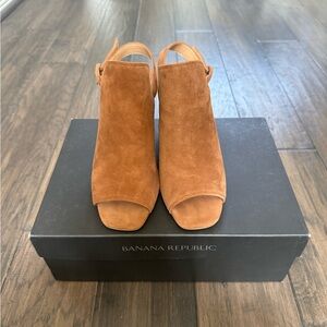 Banana Republic Peep Toe Booties